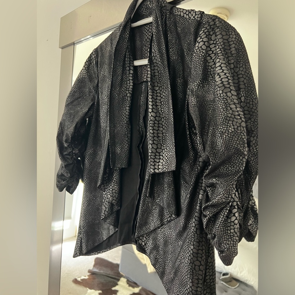 Animal/ reptile print cropped jacket Sz S